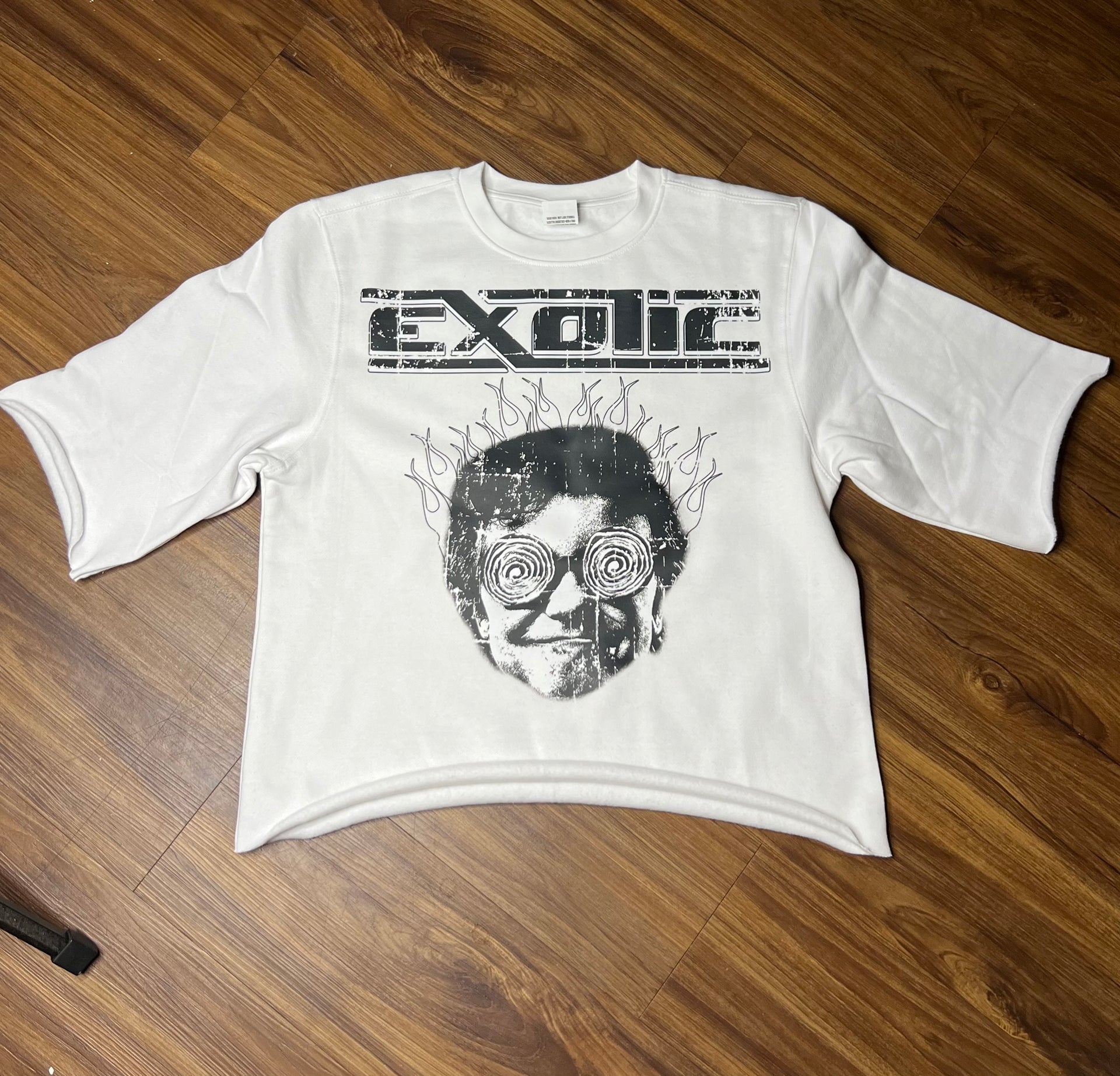 White Worldwide Cropped T